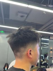 -藤野造型烫发染发