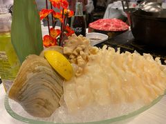 -鲜入围煮花胶鸡海鲜火锅