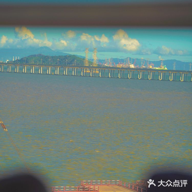 穿深圳校服坐最美地铁线🌊是喜出望外的大海