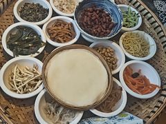 -包整·丝娃娃(一览甲秀楼风景店)