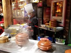 -老滇山寨•云南特色菜•地方菜•民族风情歌舞表演(金碧店)