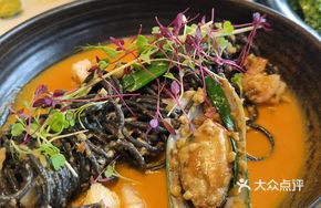 Garlic Mussels Squid Noodles