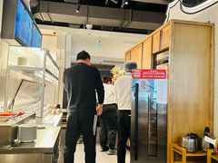 -左庭右院鲜牛肉火锅(浦江欢乐颂店)