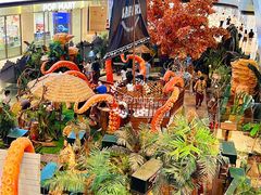 -URBAN REVIVO(上海中庚漫游城店)