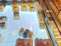 -UH祐禾(武汉武商MALL店)