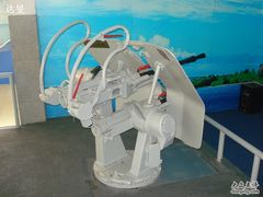 兵器馆二楼射击游戏的舰载机枪-海军上海博览馆