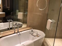 -上海佘山世茂艾美酒店