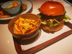 -阿妮叶李(光谷世界城店)