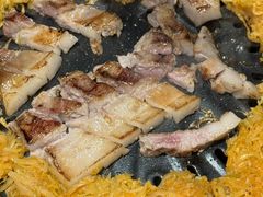 -明洞阿姨·韩式酱蟹烤肉·创意料理(三元桥店)