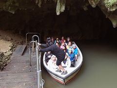 -怀托摩萤火虫洞