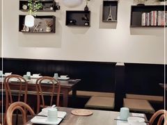 大堂-乔街深夜食堂·小龙虾·高压锅生蚝(杭州总店)