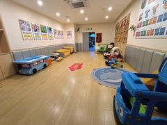 -金点蒙氏国际教育(悠然校区)