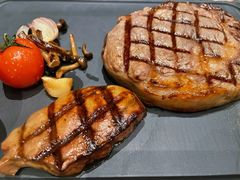 -恰餐厅及酒吧 CHAR Bar & Grill (北京丽都皇冠假日店)