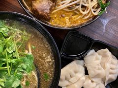 -星林居酸辣米线餐厅