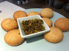 -阿瓦山寨·湘菜现炒·剁椒鱼头王(咸阳总店)