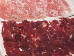 鲜切嫩牛肉-朱氏牛鼎记鲜牛火锅(山水华庭店)