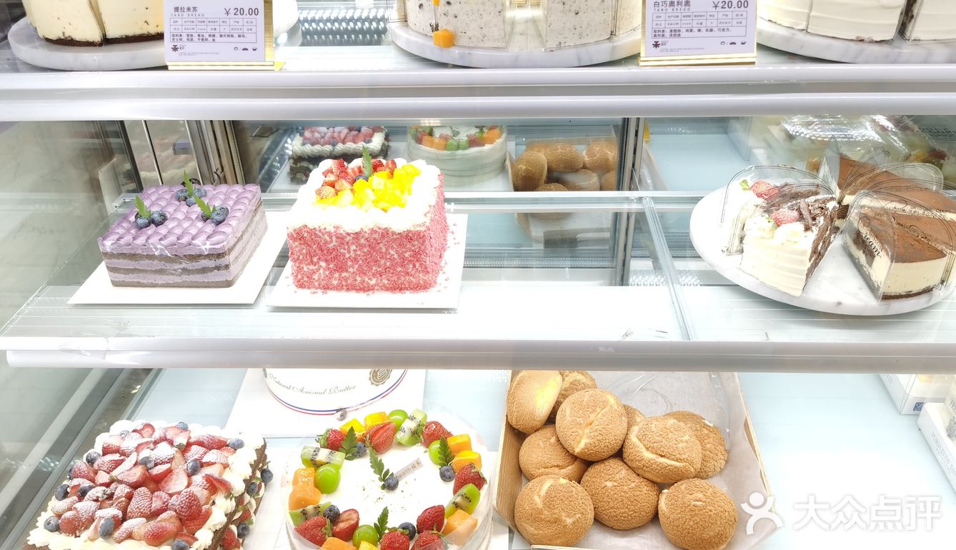 吃多了会稍微有点点腻。从他们店门前有过