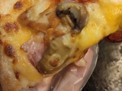 新奥尔良风情烤肉比萨-必胜客(机场路店)