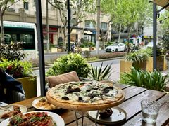 -Brut Eatery Wine Bar & Restaurant (建国东路店)