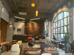 靠窗位-VESH COFFEE(定西路店)