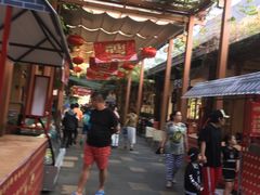 -三亚湾红树林度假酒店美食街
