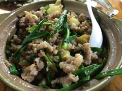 咸鱿肉饼煲-海上驿站渔家菜馆