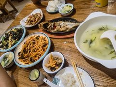 -东来菜馆•手抓海鲜家常菜•海鲜锅贴(鸽子窝店)