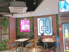 -辣小妮de川菜馆(红旗Mall店)