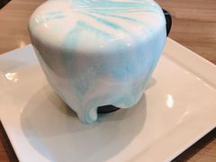 Almond marble latte-Benjamin Browns Bistro & Bakery