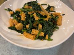 -汗腾格里·风味餐厅(新疆驻京办店)