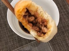 奥尔良鸡腿包-老陶包子铺(南大西南村店)