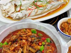 -丹水桥地锅鱼·翘嘴鲌·地方特色全鱼宴(丹江口大坝店)