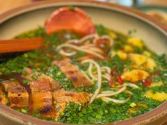 菠萝烧肉米线-山茶云南菜(永安里店)