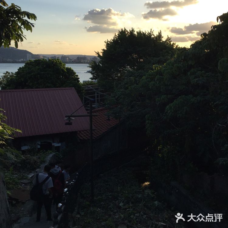 你知道吗？周杰伦的母校就是台湾的淡水，真理大学