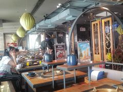 -湊湊火锅·茶憩(南京东路悦荟店)