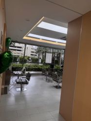 -首脑美发沙龙