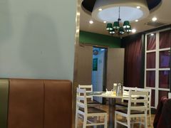 大堂-闫府私房菜(经四路万达店)