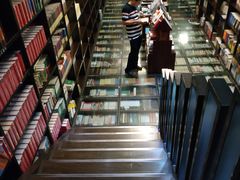 -钟书阁(松江泰晤士小镇店)