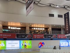 -冰纷万象滑冰场(赣州华润万象城店)