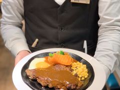 -汤姆家的牛排意面披萨(新城市广场店)