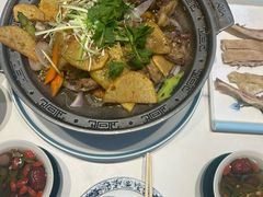 -三江源美食城