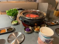 -围炉肉舍•炭烤活鳗•丹东海鲜烤肉(步行街店)