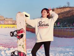 -采薇庄园四季滑雪场
