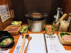 -独食火锅·半米屋台(直营总店)