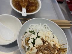 -辣辣小吃豆花米线(大观篆新农贸市场店)