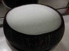 -志龙皇冠吃货椰子铺