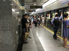 -陆家浜路(地铁站)