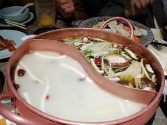 -三人行骨头王火锅(长寿店)