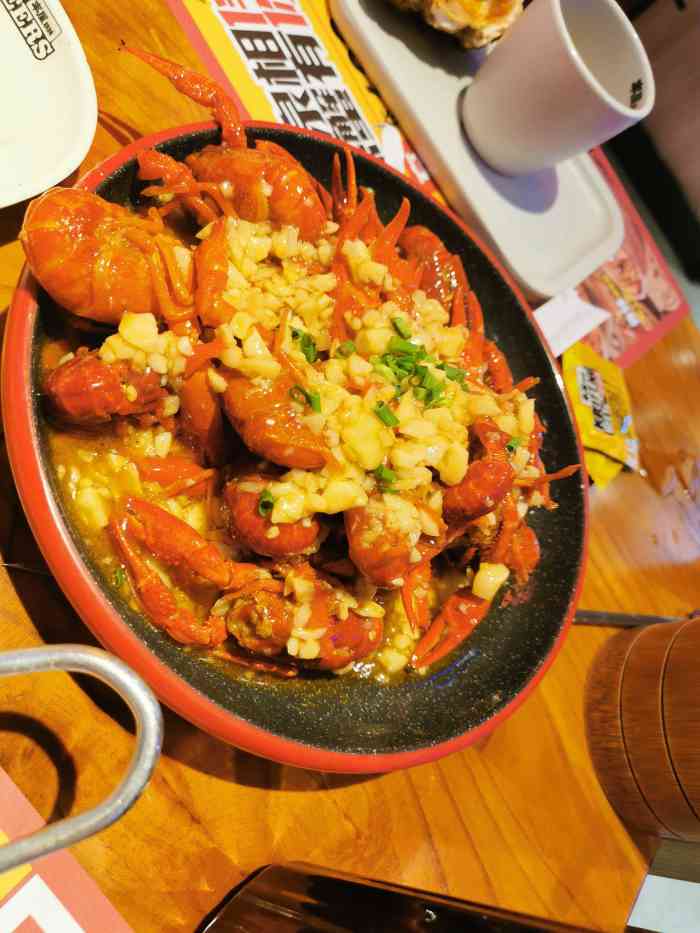 环境:之前一直听说红谷滩的丰屋烧烤,可惜人住青山湖太遥远.