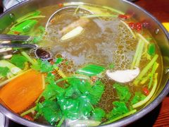 -乡土黄·鲜牛肉火锅·小龙虾(兴业街店)
